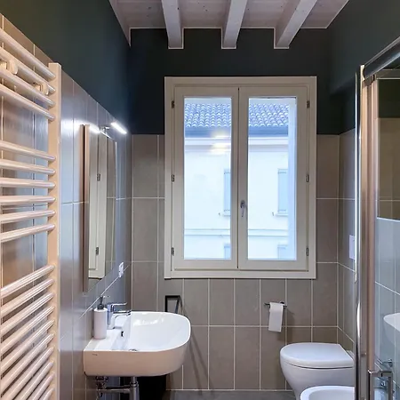 Le Stanze Di Gianmarmo - Via Marsala 3* מירנדולה